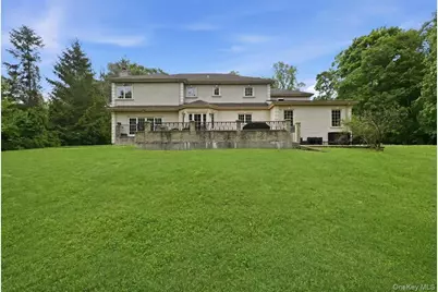 31 Cornwall Lane, Sands Point, NY 11050 - Photo 41