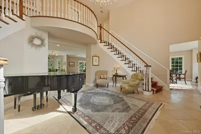 31 Cornwall Lane, Sands Point, NY 11050 - Photo 7