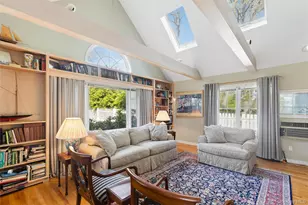 425 Briarwood Ln, Cutchogue, NY 11935 - Photo 5