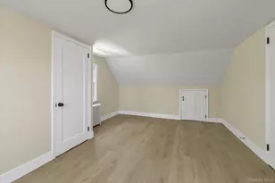 241 Phyllis Dr, Lindenhurst, NY 11757 - Photo 15
