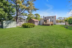 241 Phyllis Dr, Lindenhurst, NY 11757 - Photo 23