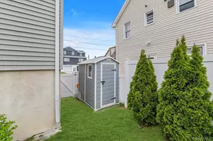 27 Radcliffe Rd, Island Park, NY 11558 - Photo 23