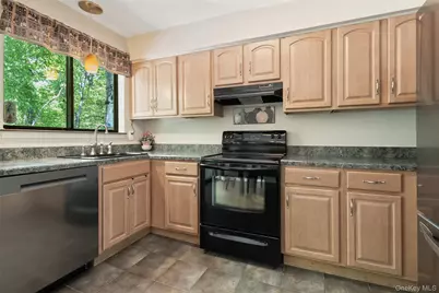 183 Laurel Ridge, South Salem, NY 10590 - Photo 7