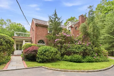 380 Duck Pond Road, Locust Valley, NY 11560 - Photo 3