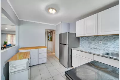 1050 Stewart Avenue, Bethpage, NY 11714 - Photo 15