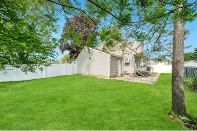 1050 Stewart Avenue, Bethpage, NY 11714 - Photo 29