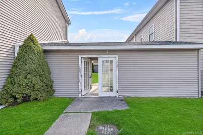 1-18 Willow Way #7, Rhinebeck, NY 12572 - Photo 3