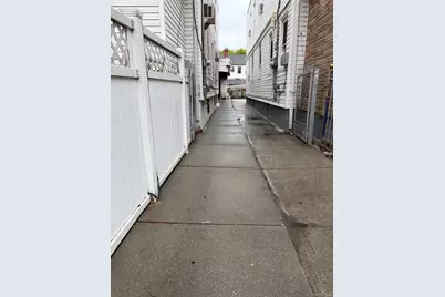 9225 176th Street, Jamaica, NY 11433 - Photo 11