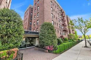 83-35 139th St, Briarwood, NY 11435 - Photo 15