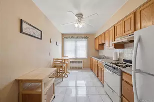 61-10 76th St, Middle Village, NY 11379 - Photo 19