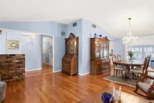 33 Fraternity Ln, Stony Brook, NY 11790 - Photo 9