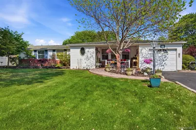 33 Fraternity Lane, Stony Brook, NY 11790 - Photo 1