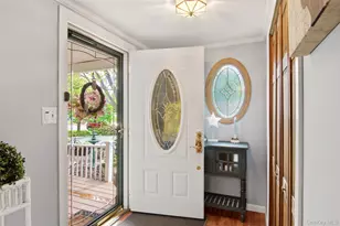33 Fraternity Ln, Stony Brook, NY 11790 - Photo 5