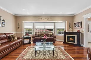 17 Erita Ln, Smithtown, NY 11787 - Photo 5