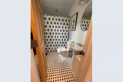 39 Laurel, Patchogue, NY 11772 - Photo 7