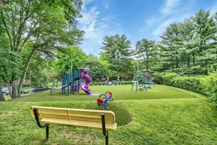 33 Fieldstone Dr, Hartsdale, NY 10530 - Photo 27