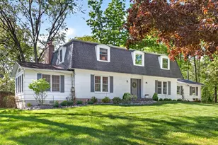 9 Woodthrush Dr, West Nyack, NY 10994 - Photo 3