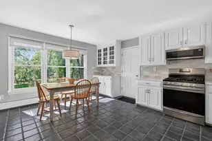 9 Woodthrush Dr, West Nyack, NY 10994 - Photo 9