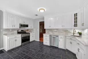 9 Woodthrush Dr, West Nyack, NY 10994 - Photo 7
