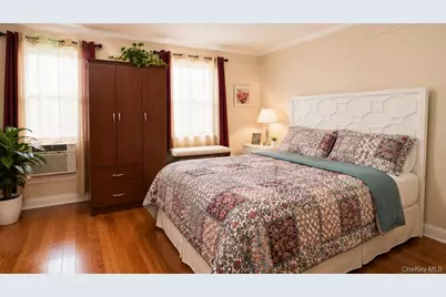 13720 130th Avenue, Jamaica, NY 11436 - Photo 5