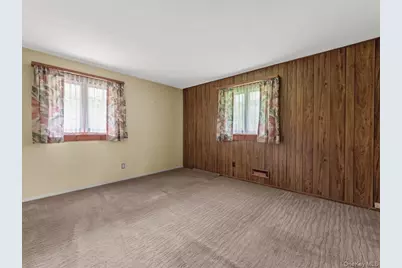 12 Joyce Lane, Commack, NY 11725 - Photo 13