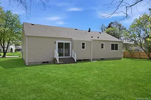 28 Gabon Ln, Coram, NY 11727 - Photo 35