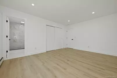 28 Gabon Lane, Coram, NY 11727 - Photo 25