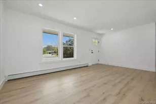 28 Gabon Ln, Coram, NY 11727 - Photo 7