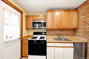 1432 Hobart Ave, Bronx, NY 10461 - Photo 11