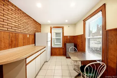 1432 Hobart Avenue, Bronx, NY 10461 - Photo 9