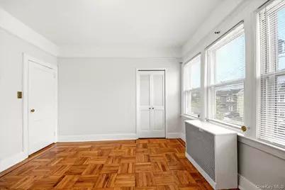 1432 Hobart Avenue, Bronx, NY 10461 - Photo 17