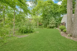 21 Benedict Rd, White Plains, NY 10607 - Photo 23