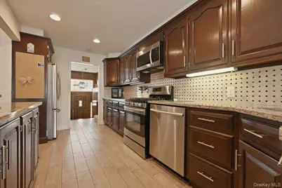 244 Mercury Street, East Meadow, NY 11554 - Photo 21