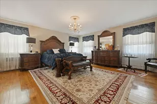 244 Mercury St, East Meadow, NY 11554 - Photo 31