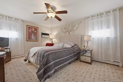 244 Mercury Street, East Meadow, NY 11554 - Photo 27
