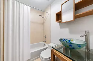 284 Schenck Ave, Great Neck, NY 11021 - Photo 19