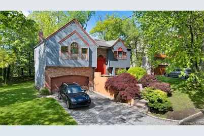 284 Schenck Avenue, Great Neck, NY 11021 - Photo 1