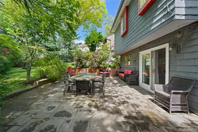 284 Schenck Avenue, Great Neck, NY 11021 - Photo 27