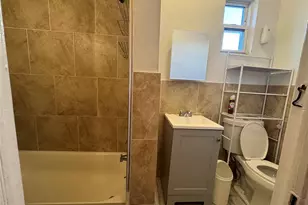 63-53 60th Pl, Ridgewood, NY 11385 - Photo 9