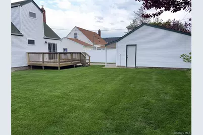 144 Cottage Boulevard, Hicksville, NY 11801 - Photo 39