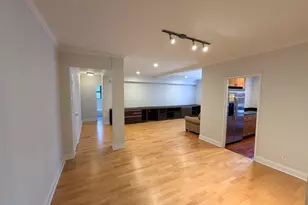 325 Main St, White Plains, NY 10601 - Photo 11