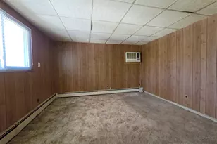 597 Woodland Dr, West Hempstead, NY 11550 - Photo 15