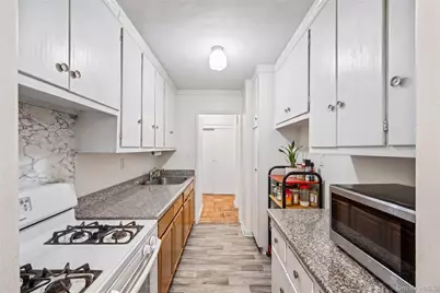 3131 Grand Concourse #2J, Bronx, NY 10468 - Photo 17