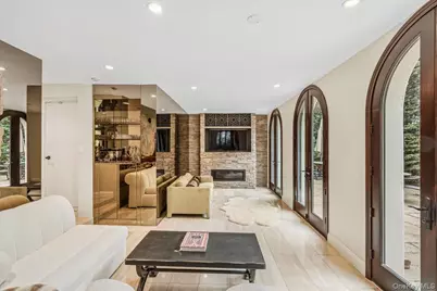 15470 Powells Cove Boulevard, Whitestone, NY 11357 - Photo 9