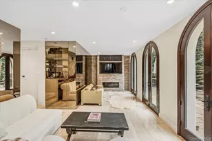 154-70 Powells Cove Blvd, Whitestone, NY 11357 - Photo 9