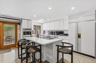 154-70 Powells Cove Blvd, Whitestone, NY 11357 - Photo 19