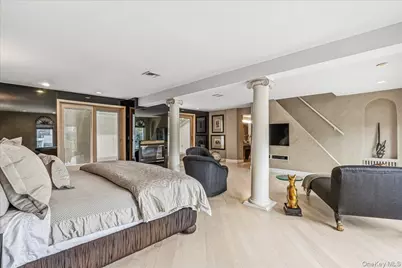 15470 Powells Cove Boulevard, Whitestone, NY 11357 - Photo 25