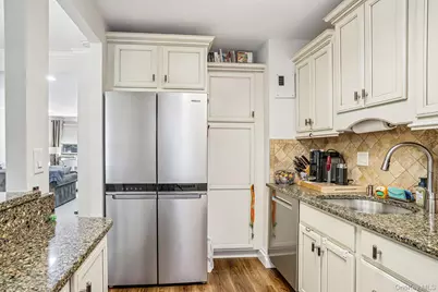 121 N. Broadway #22K, White Plains, NY 10603 - Photo 3