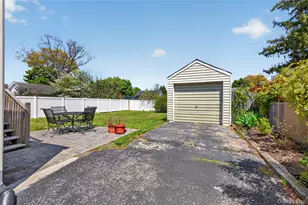 27 Spruce St, Islip, NY 11751 - Photo 31