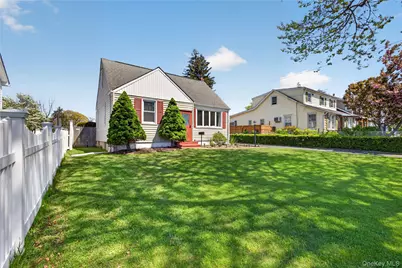 27 Spruce Street, Islip, NY 11751 - Photo 29